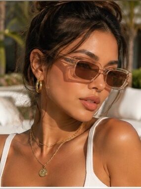 🕶️ Trendy Y2K Translucent Rose Rectangular Sunglasses